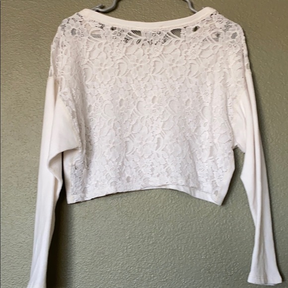 Hollister cropped sweater - Picture 2 of 2
